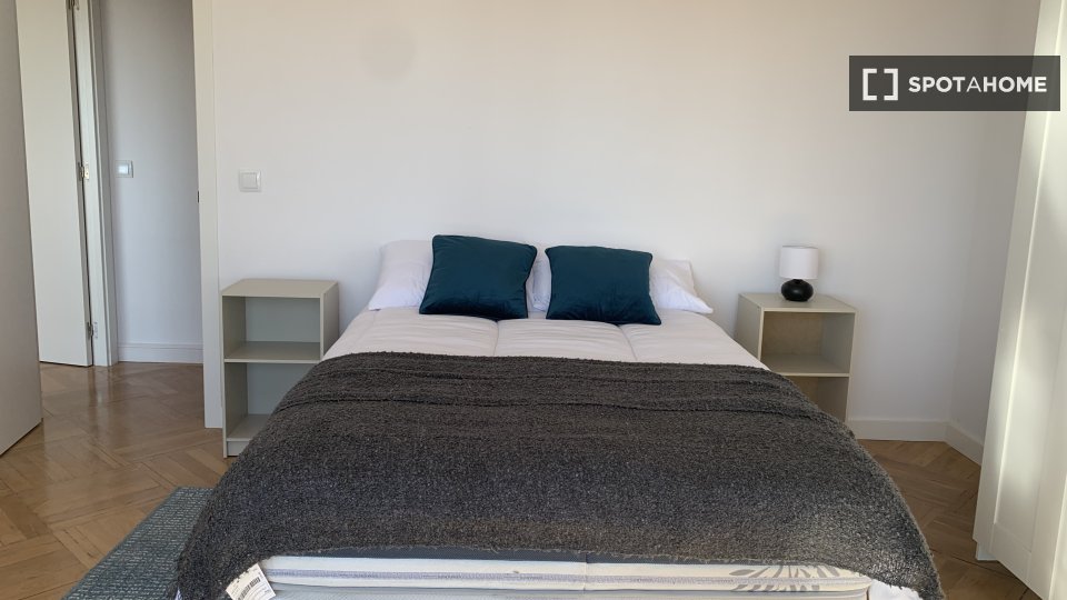 Double room Madrid, 6 beds — photo 18