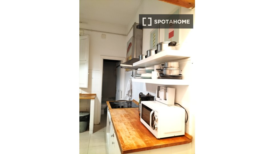 Double room Madrid, 5 beds, 100m² — photo 15