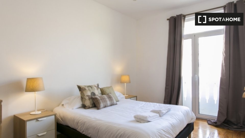 Double room Lisbon, 5 beds — photo 9