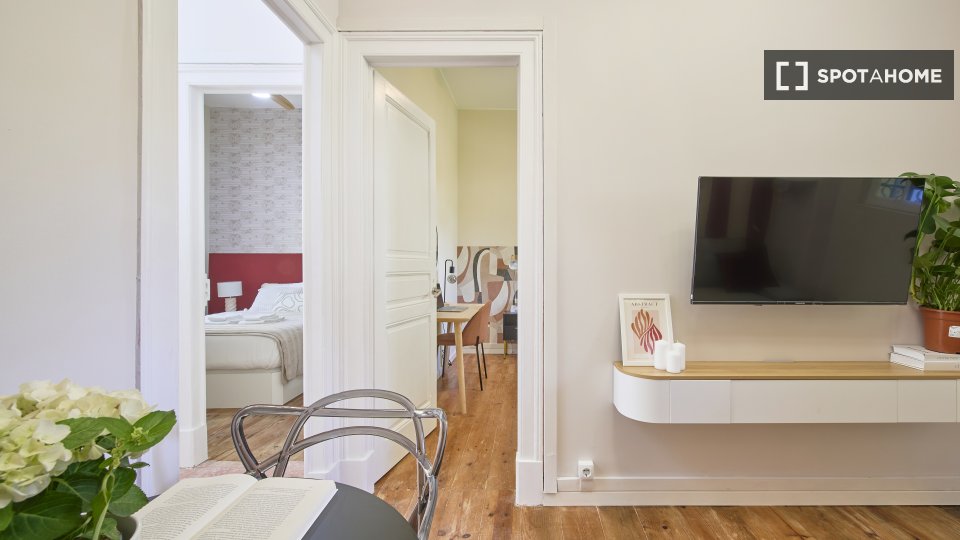 Apartment Lisbon, 2 beds — photo 15