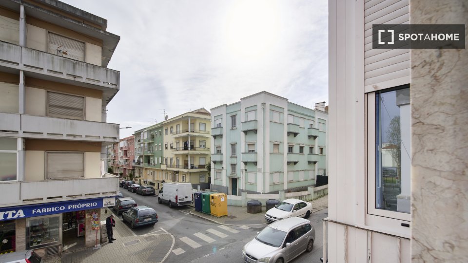 Double room Lisbon, 6 beds — photo 12
