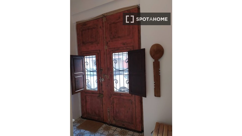 Apartment Valencia, 2 beds, 140m² — photo 2