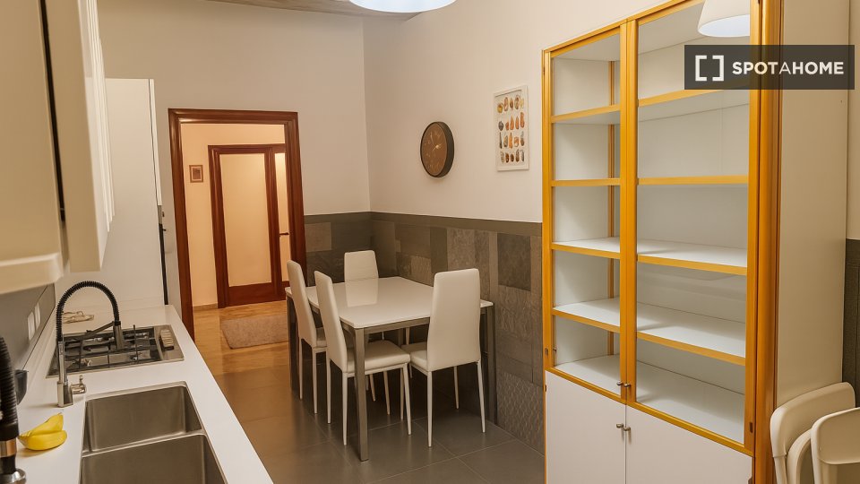 Double room Rome, 5 beds, 180m² — photo 42