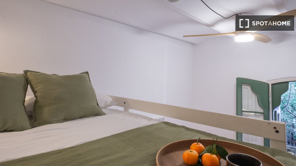 Double room Barcelona, 5 beds, 120m² — photo 16