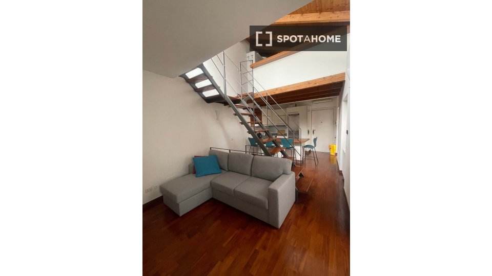 Appartamento Milano, 1 camera, 105m² — foto 2
