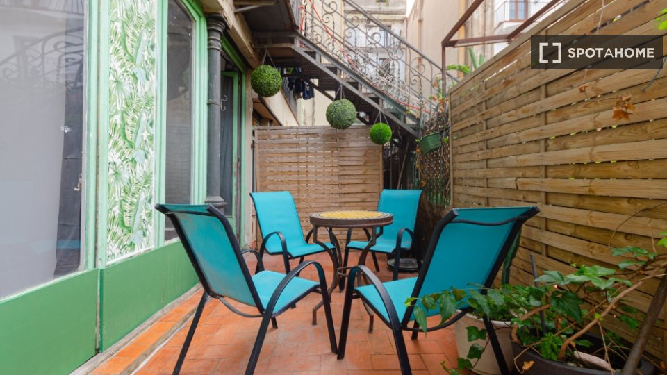 Double room Barcelona, 7 beds, 150m² — photo 16