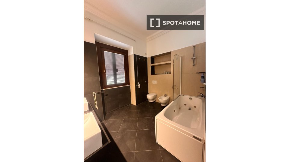 Apartment Rome, 1 bed, 75m² — photo 8