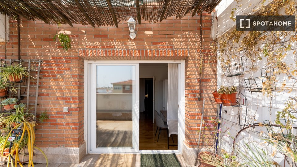 Double room Madrid, 6 beds — photo 11