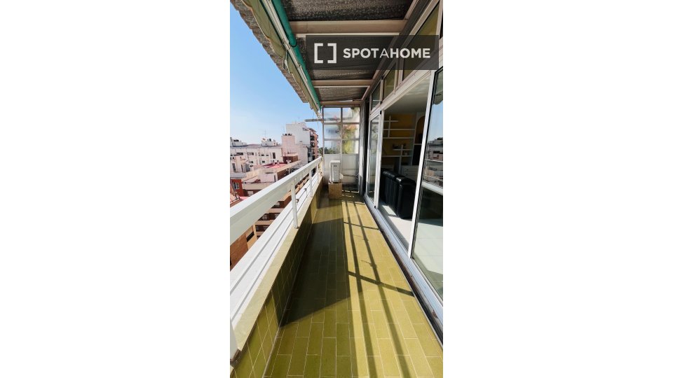 Double room Alicante, 4 beds, 150m² — photo 15
