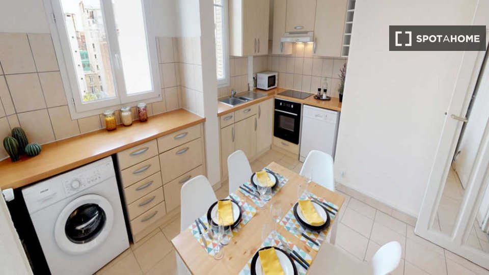 Double room Paris, 5 beds, 120m² — photo 12