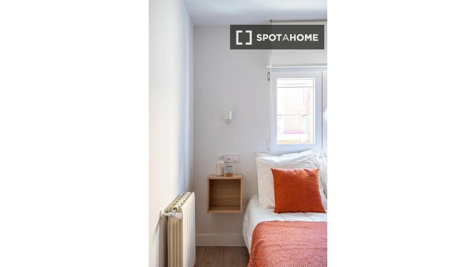 Habitación doble Madrid, 4 habitaciones — foto 6