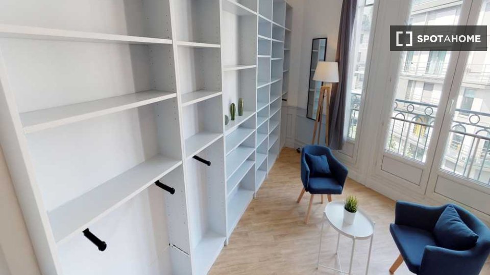 Double room Paris, 6 beds, 120m² — photo 11