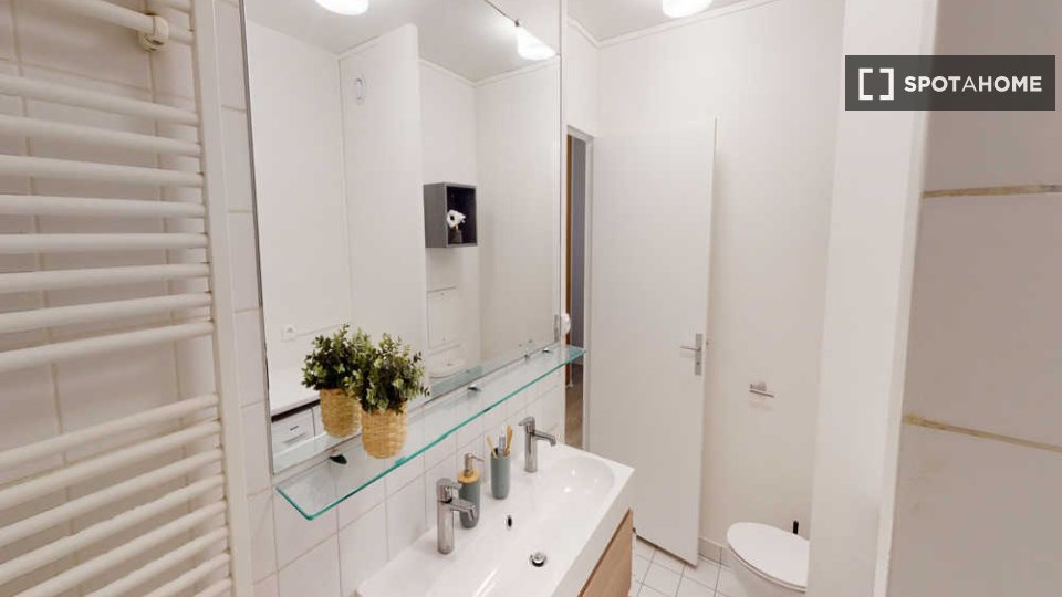 Double room Paris, 7 beds, 140m² — photo 8