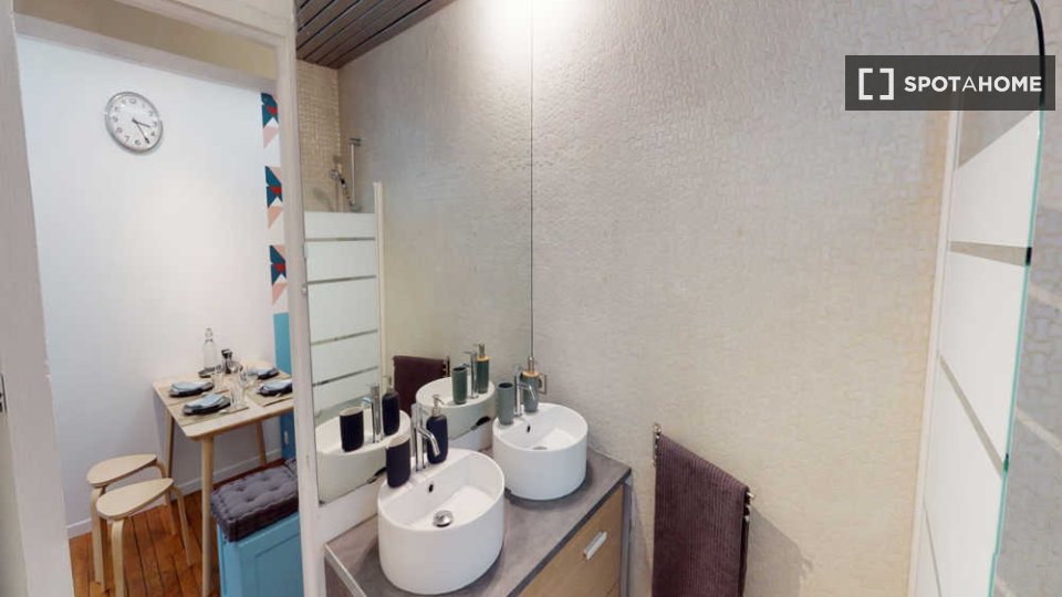 Double room Paris, 5 beds, 90m² — photo 11