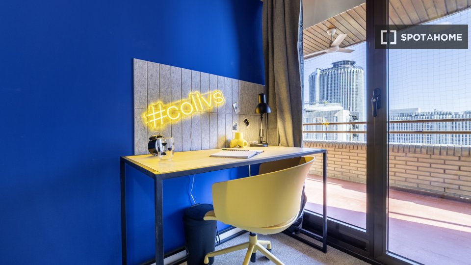 Double room Madrid, 7 beds, 157m² — photo 11