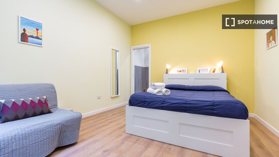 Apartment Naples, 1 bed, 65m² — photo 13