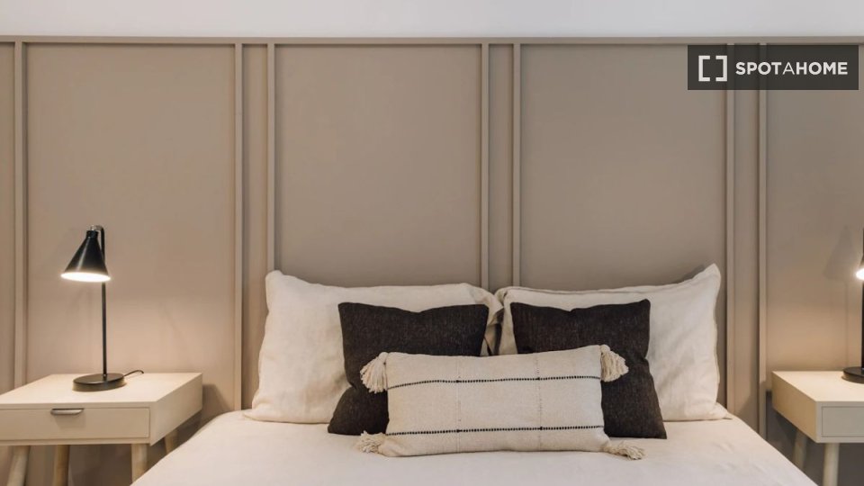 Apartment Lisbon, 2 beds — photo 17