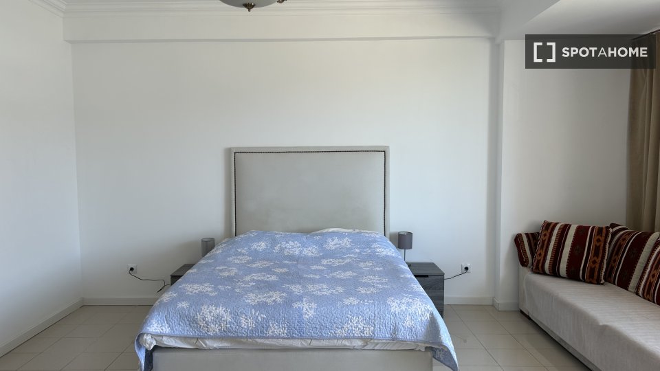 Double room Lisbon, 4 beds, 125m² — photo 28