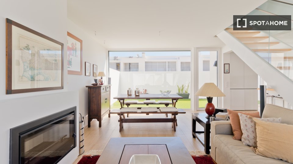 Apartment Lisbon, 2 beds, 147m² — photo 12