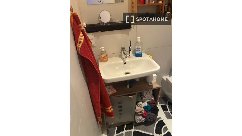 Double room Berlin, 2 beds, 42m² — photo 16