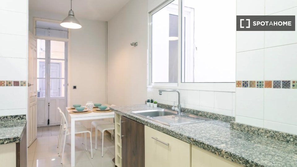 Double room Alicante, 4 beds — photo 4