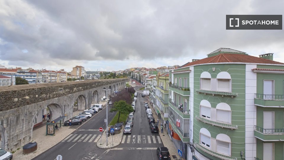 Double room Lisbon, 4 beds — photo 5