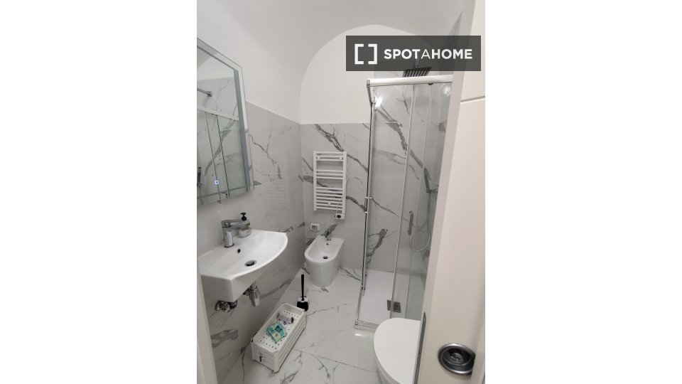 Double room Bologna, 10 beds, 232m² — photo 18