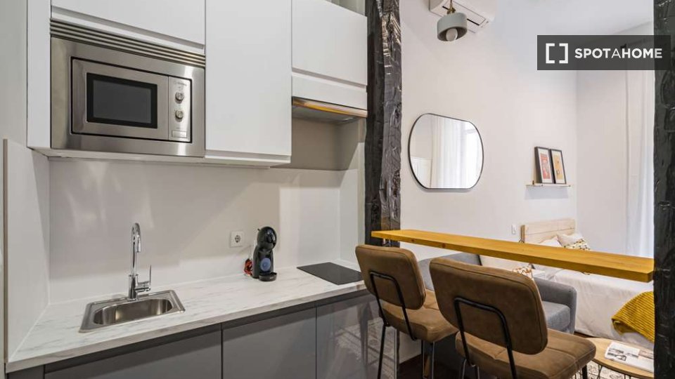 Double room Madrid, 6 beds — photo 4