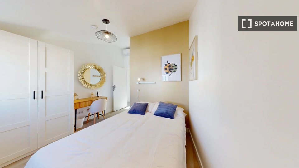 Double room Lyon, 17 beds — photo 58