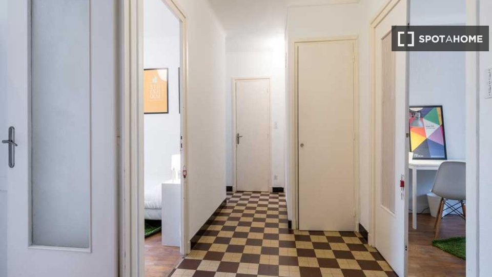 Double room Lyon, 4 beds, 80m² — photo 8