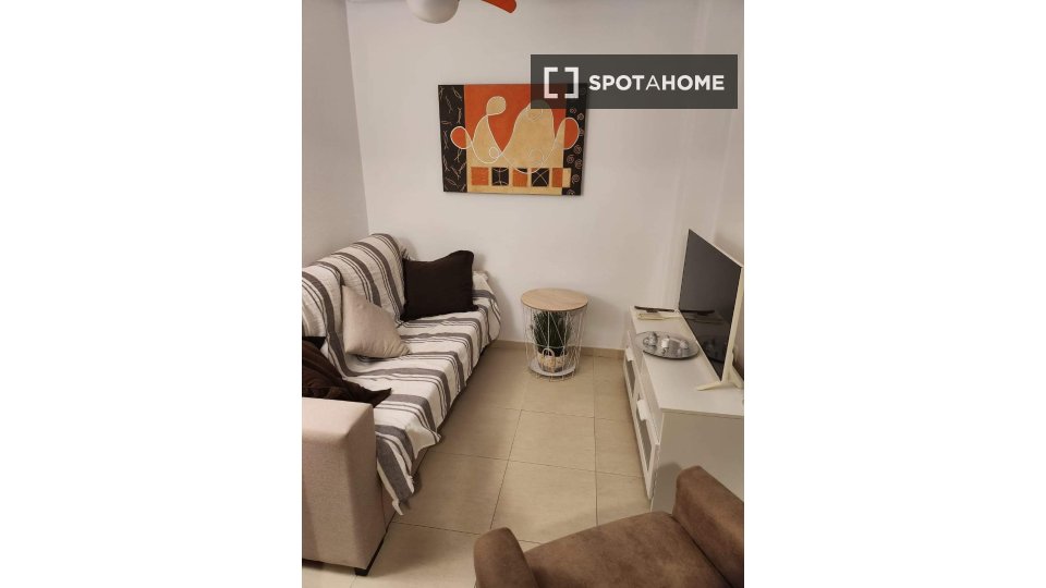 Apartment Alicante, 4 beds, 145m² — photo 7