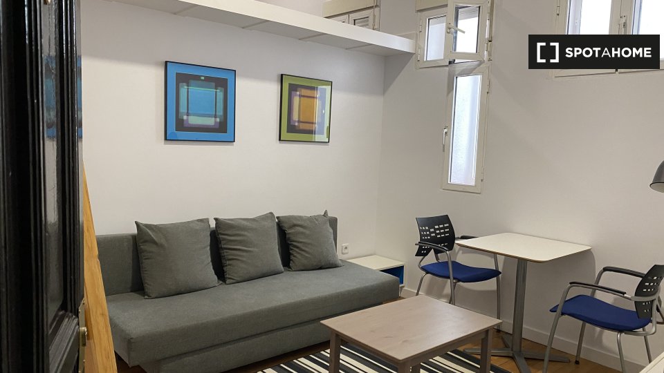 Apartment Madrid, 1 bed, 50m² — photo 1