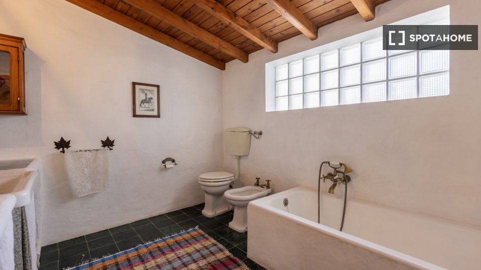 Apartment Lisbon, 4 beds, 200m² — photo 15