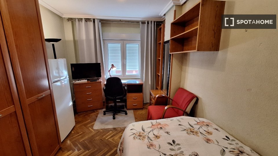 Double room Salamanca, 5 beds — photo 22