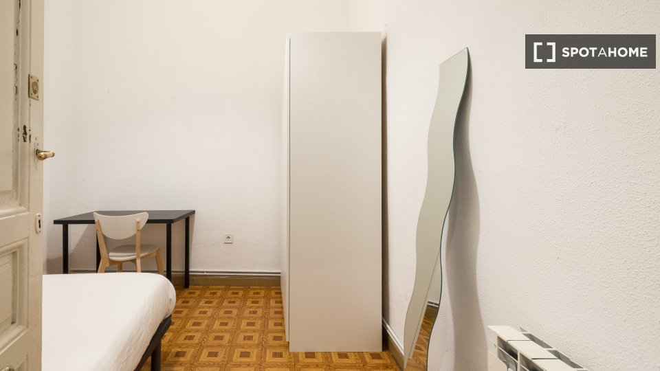 Double room Madrid, 10 beds — photo 3