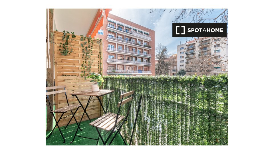 Double room Madrid, 6 beds, 207m² — photo 2