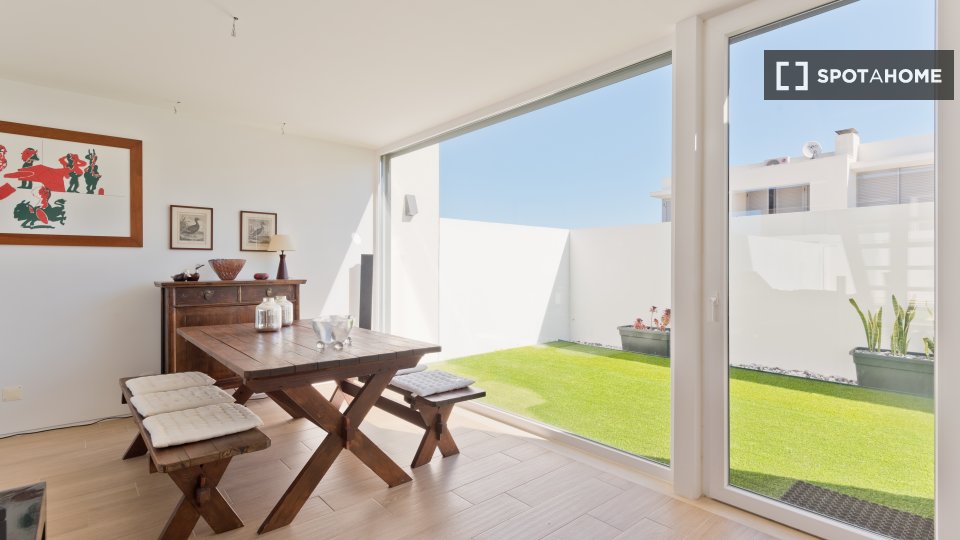 Apartment Lisbon, 2 beds, 147m² — photo 7