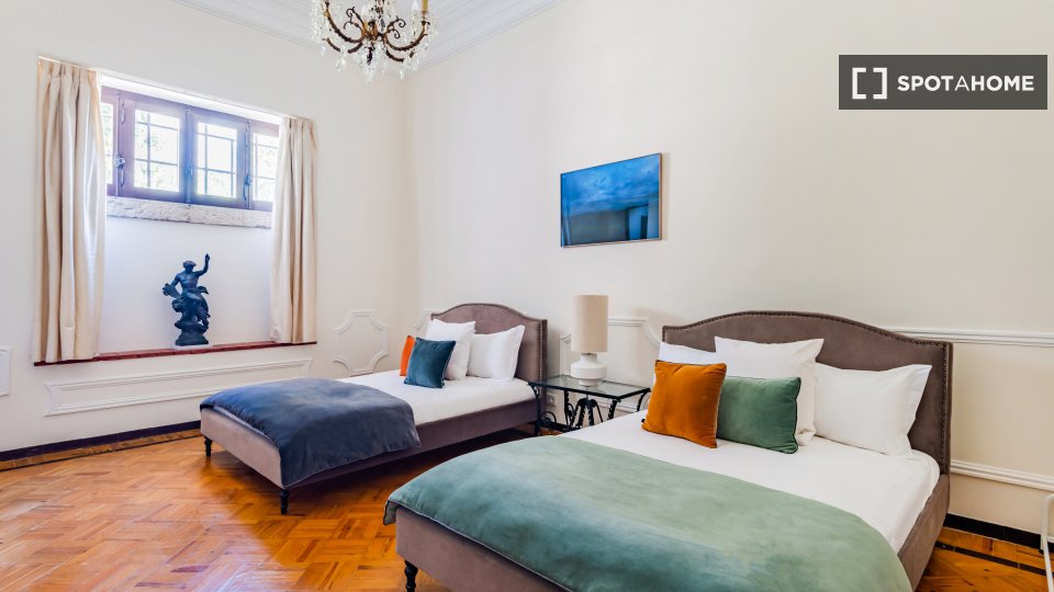 Apartment Lisbon, 5 beds — photo 2