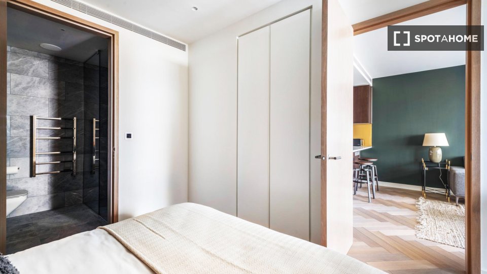 Apartment London, 1 bed — photo 17