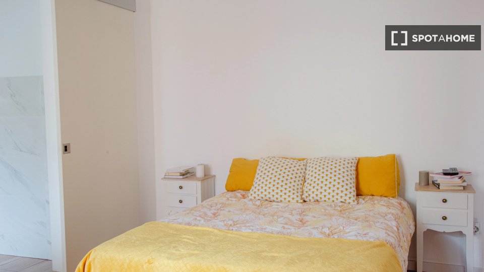 Double room Lisbon, 6 beds — photo 3