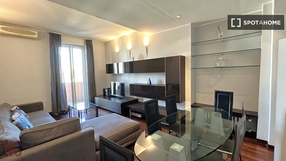 Apartment Milan, 2 beds, 100m² — photo 1