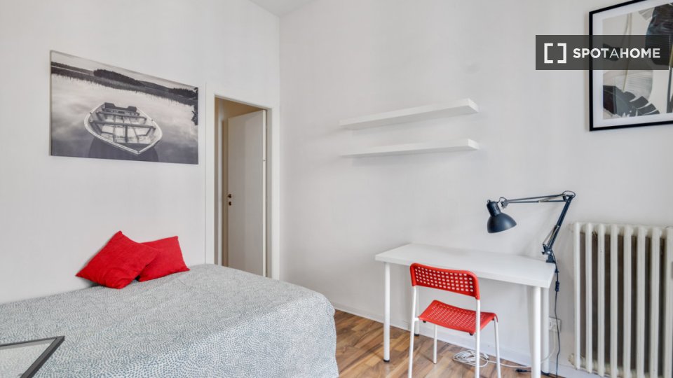 Double room Milan, 4 beds, 102m² — photo 2