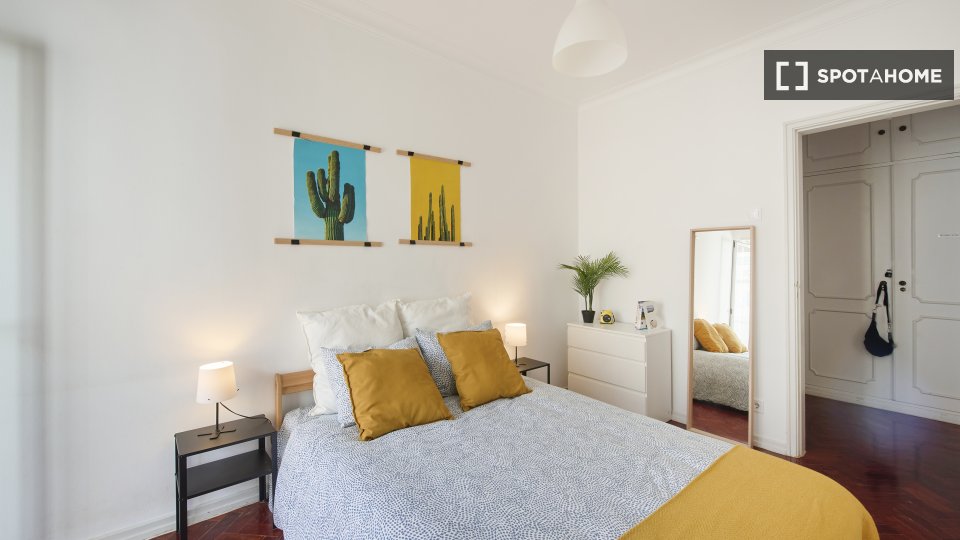 Double room Lisbon, 7 beds — photo 10