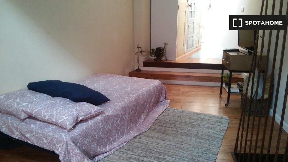 Apartment Lisbon, 2 beds, 60m² — photo 1