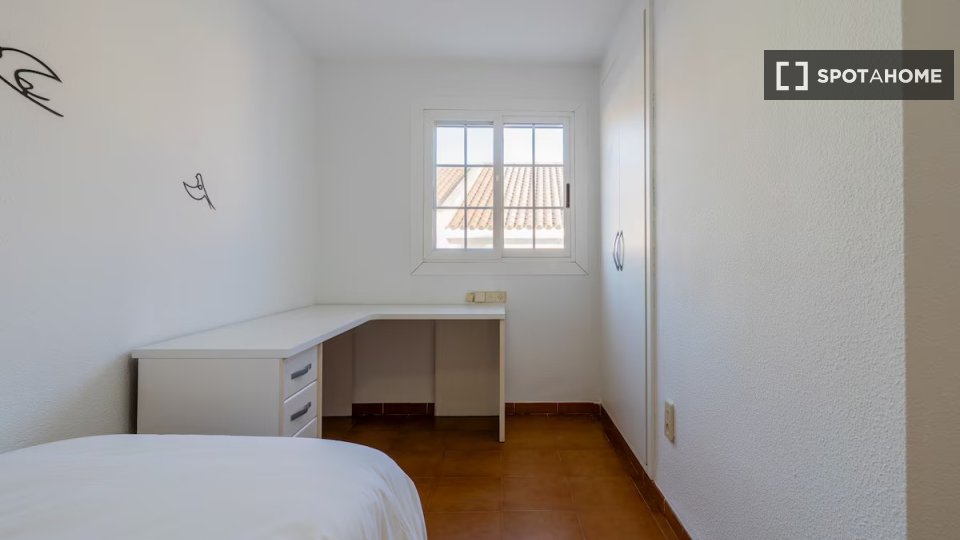 Apartment Valencia, 3 beds — photo 10