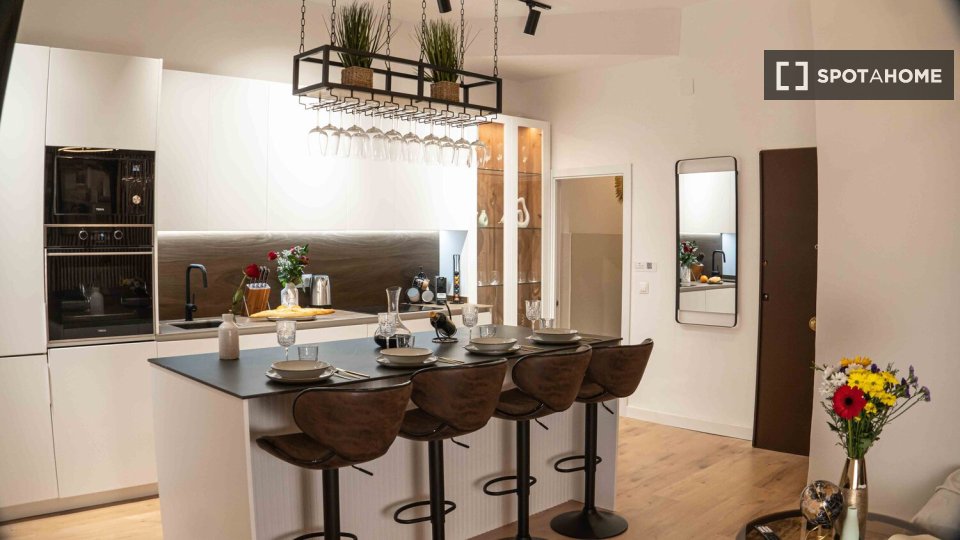 Apartment Madrid, 2 beds, 65m² — photo 1
