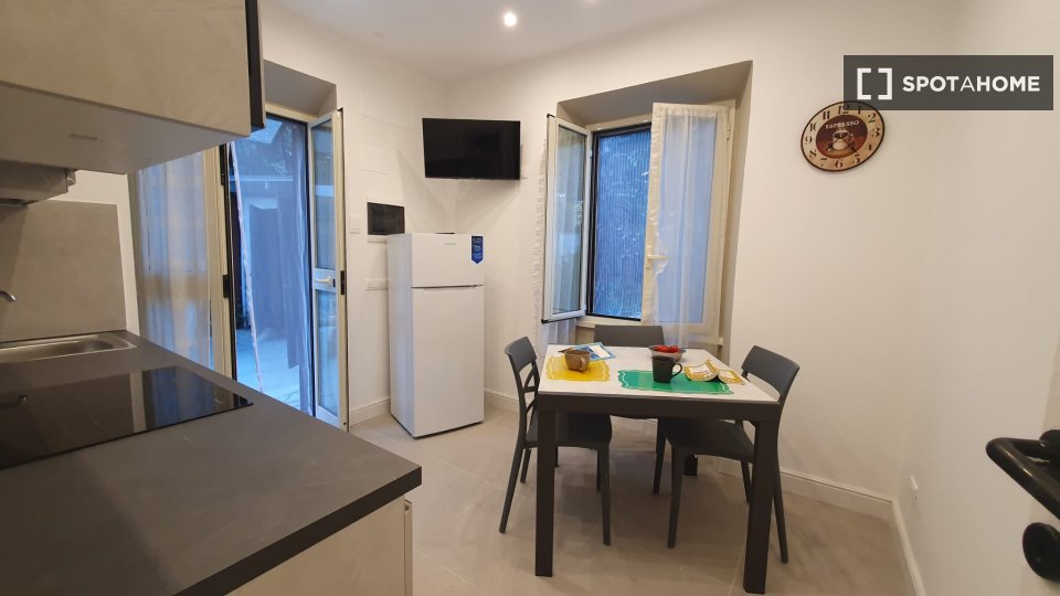 Apartment Rome, 3 beds — photo 8