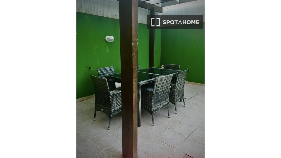Apartment Lisbon, 3 beds, 160m² — photo 1