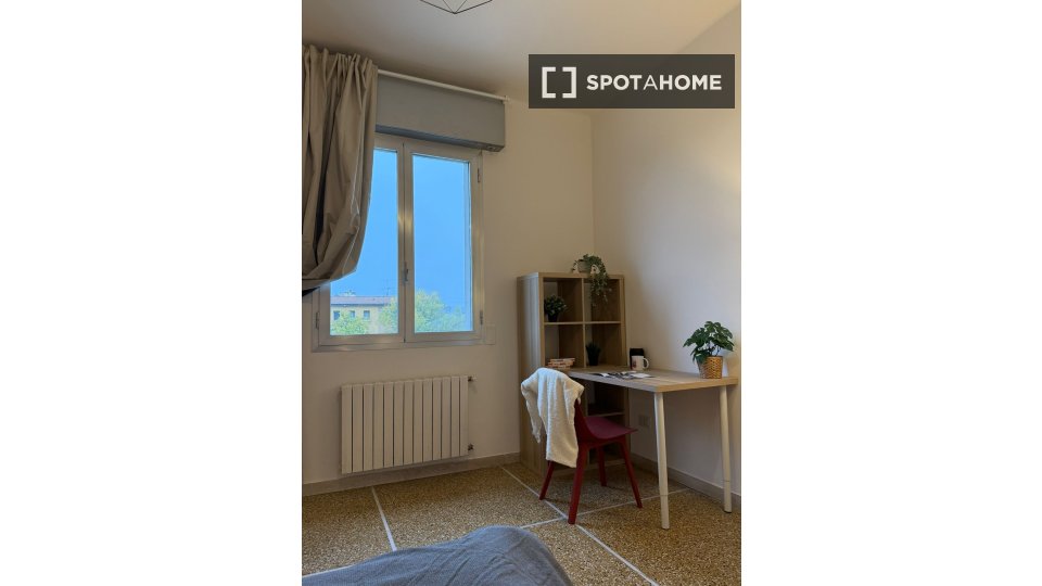 Double room Bologna, 2 beds — photo 16