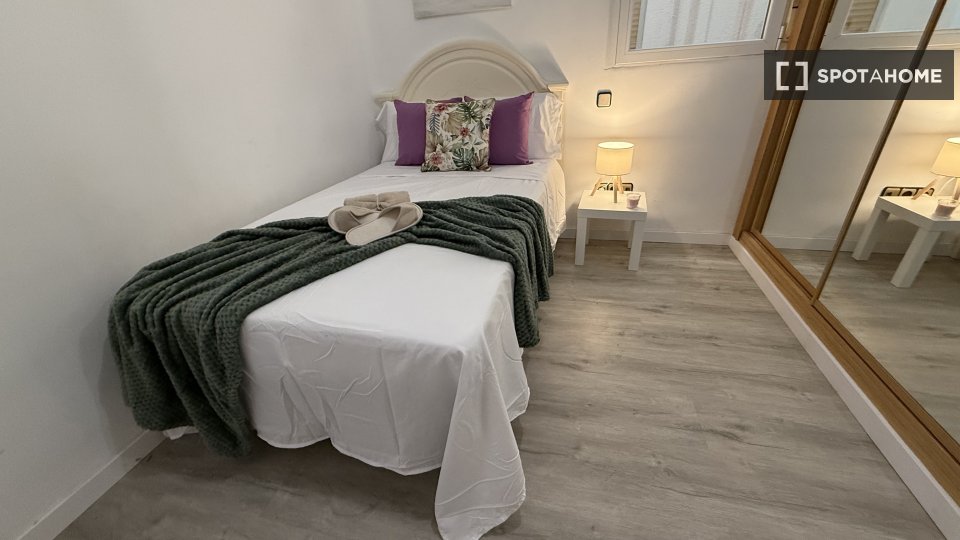 Double room Madrid, 4 beds — photo 3